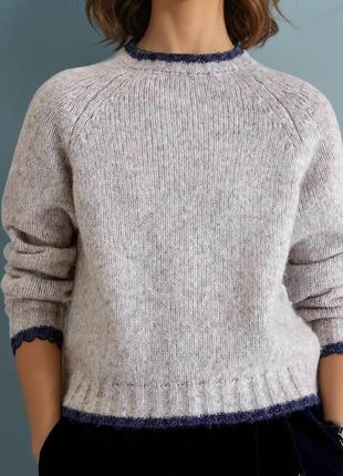 Сірий трендовий светр