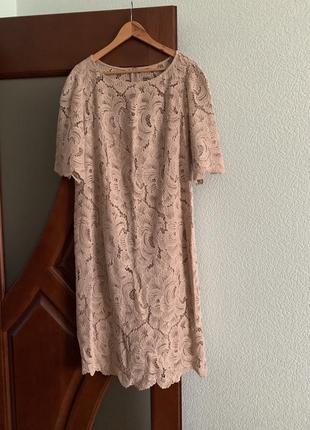 Платье в отличном состоянии, большой размер