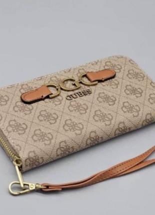 Женский кошелек с ремешком на запястье guess