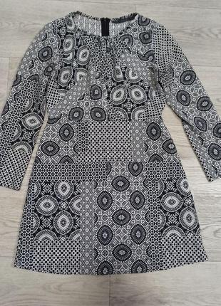 Необычное фирменное платье zara размер м1 фото