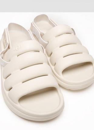 Сандалі босоніжки ugg