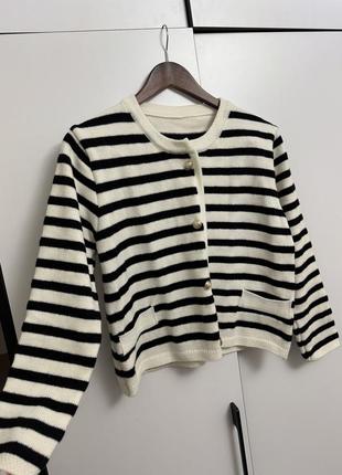 Кардиган в винтажном стиле