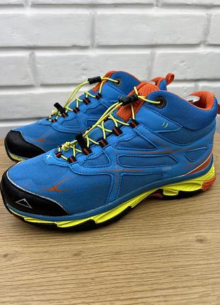 Демисезонные ботинки mckinley