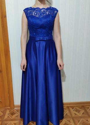 Сукня на випускний вечір
