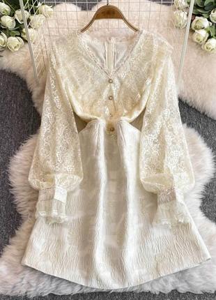 Изысканное кружевное платье