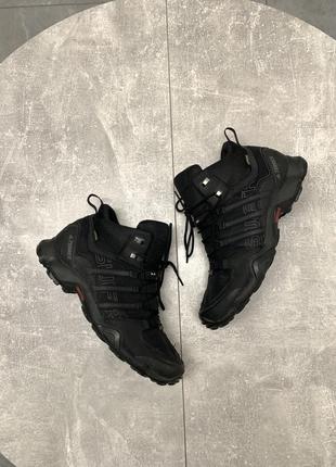 Трекенговые ботинки adidas terrex