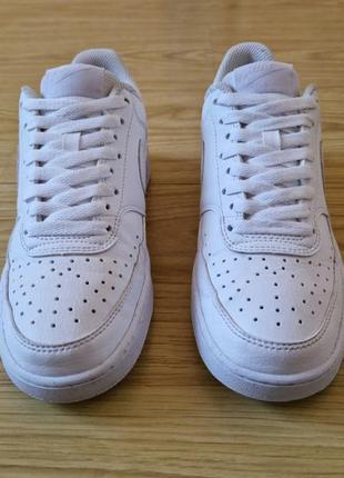 Красотки nike 39 размер (стулька 25см) original