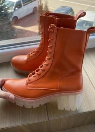 Трендові чоботи на шнурках челси ботинки сапоги демі