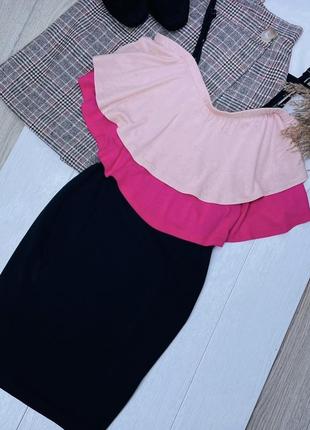 Новое трикотажное платье s m платье на тонких бретельках платья с рюшами