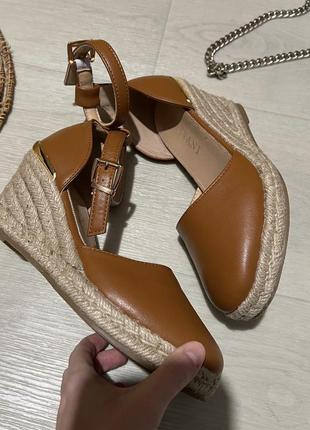 Классные босоножки (эспадрильи)