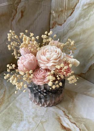 Букет из соевых свечей в гипсовом кашпо