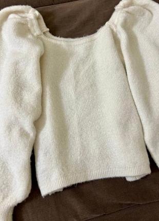 Кофта с воланами