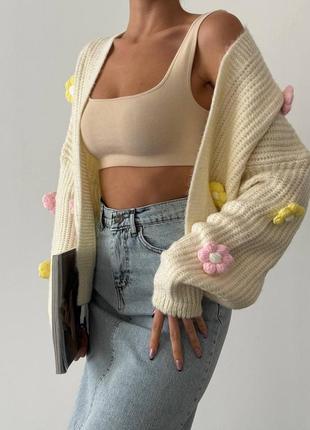 Кофта с цветами