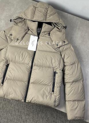 Жіночий пуховик calvin klein (розмір м)