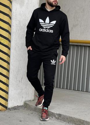 Весняна колекція⭐️
😍😍😍😍😍😍🚀🚀🚀🚀~🚤🚤🚤🚤🚤🚤~
чоловічий спортивний костюм adidas!!!