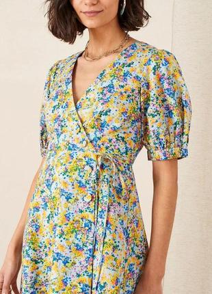 Яскрава натуральна квіткова сукня з бавовни від бренду monsoon поплін органічна бавовна