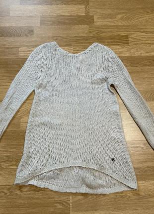 Серый свитер