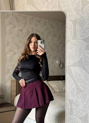 Боди с вырезом для пальчика на рукавах