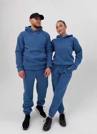 Костюм