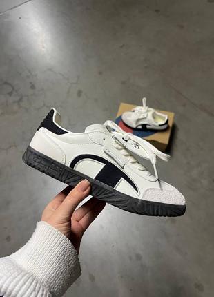 Стильні кросівки жіночі champion shoes white