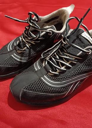 Кросівки чоловічі, жіночі 38,5 р-р. reebok