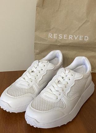Кроссовки reserved
