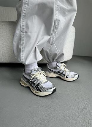 Кросівки Características de las ASICS Gel Kenun