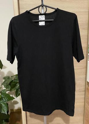 Футболка, базова чоловіча футболка. s/m.