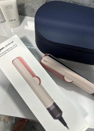 Dyson airstrait