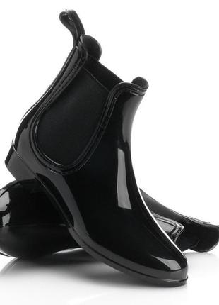 Гумові короткі черевички