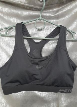 Топ спортивний  nike
