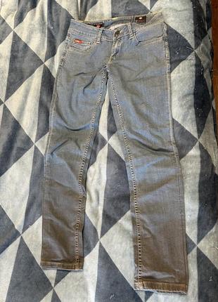 Джинсы с низкой посадкой lee cooper