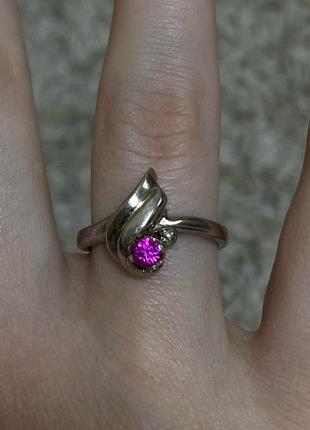 Серебряная кольца с розовым камушком