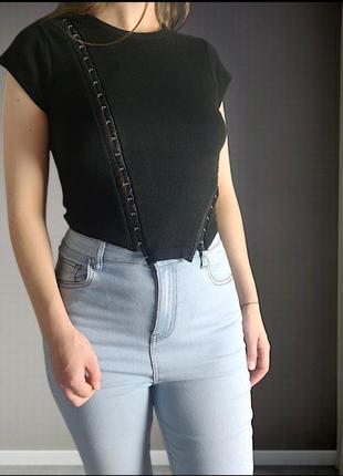 Топ чорного кольору від asos