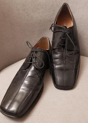 Якісні чоловічі туфлі з натуральної шкіри