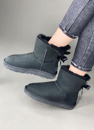 Женские сапоги ugg зимние с бантом из замши