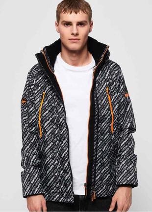 Демисезонная куртка superdry.
