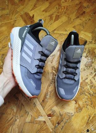 Демісезоні кросівки на мембрані не промокні adidas terrex  rain. dry ah5810
