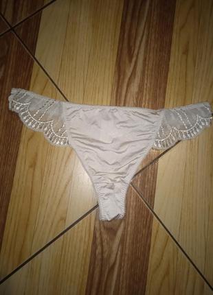 Изысканные стринги