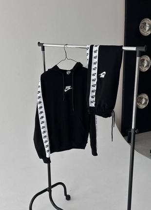 Спортивный костюм nike lampas