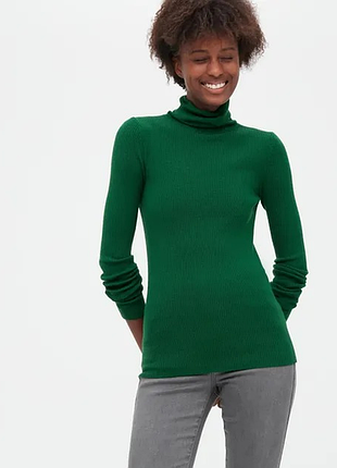 Светр водолазка в рубчик 100% меринос uniqlo