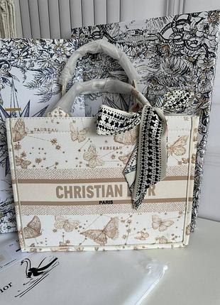 Брендовая сумка шопер book tote zodiac embroidery с бабочками премиум качество беж крем