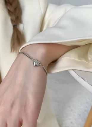 Серебряный жесткий браслет