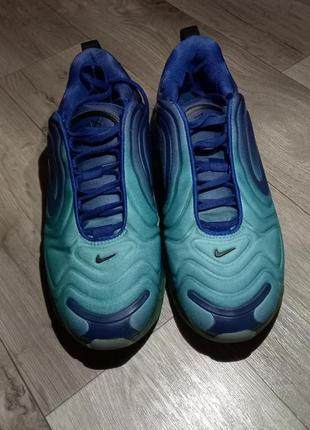 Nike 720