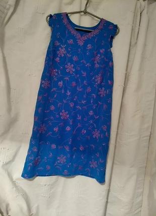 Платье с вышивкой. полиэстер. плечи 32, пог 46, пот 45, поб 50, длина от плеча 882 фото