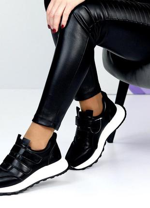 В наличии 🌺  
в сезон будут дороже 💜 

код 20077
размеры 37-41
кроссовки на липучках "meris"