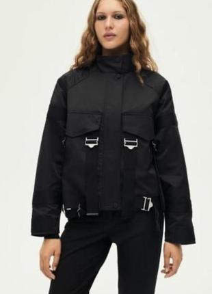 Куртка весняна zara