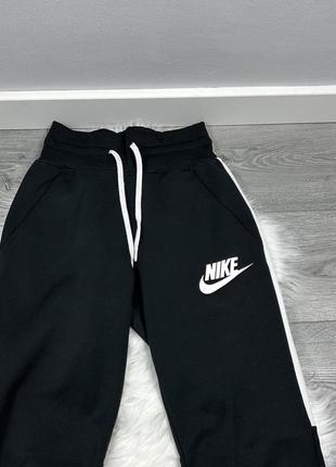 Женские оригинальные спортивные штаны nike2 фото