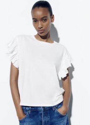 Футболка базовая с рюшем  zara