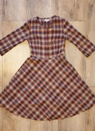 Платье в клетку с юбкой солнце.